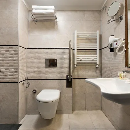 Ramada By Wyndham Wan Zewnętrze zdjęcie