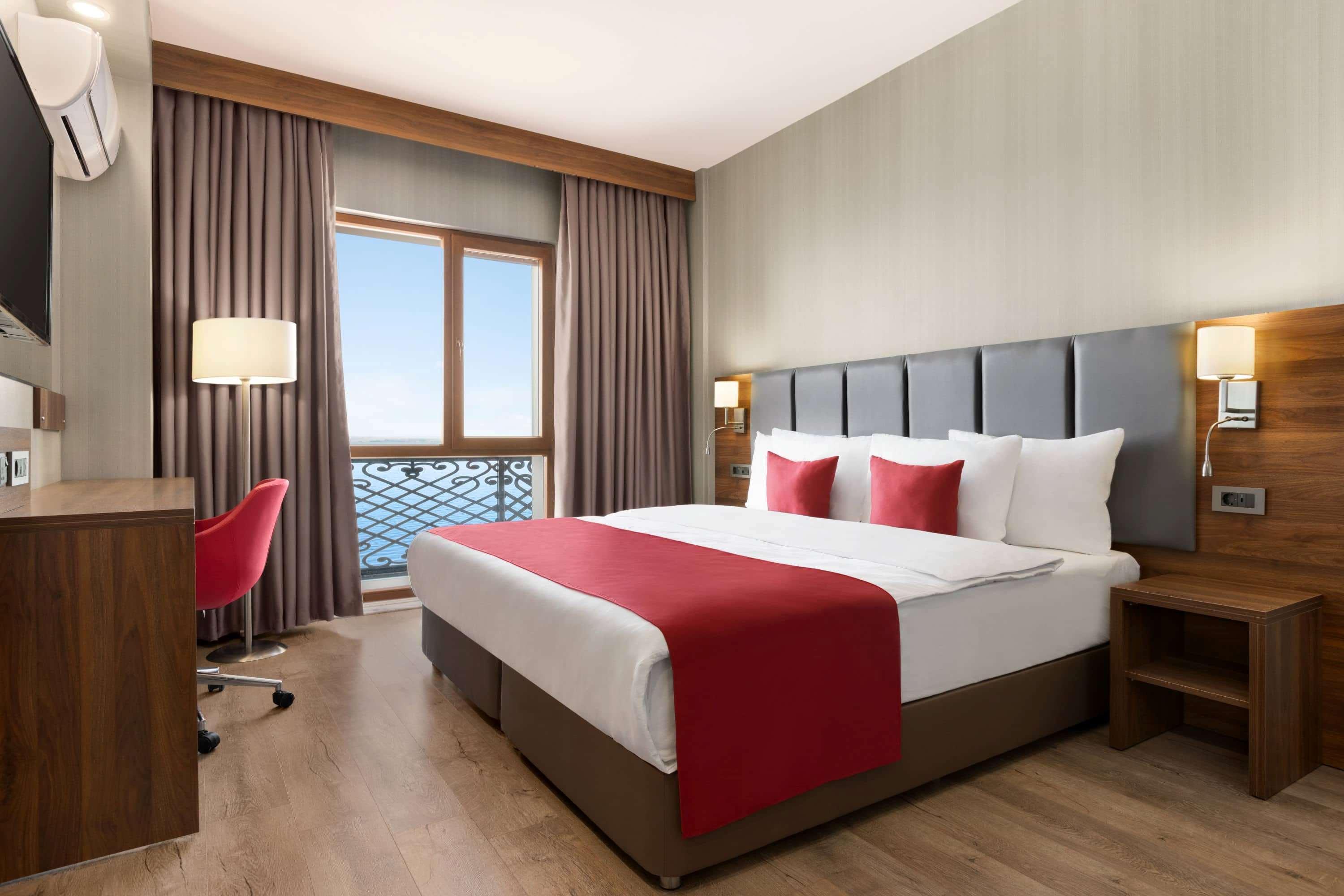 Hotel Ramada By Wyndham Van