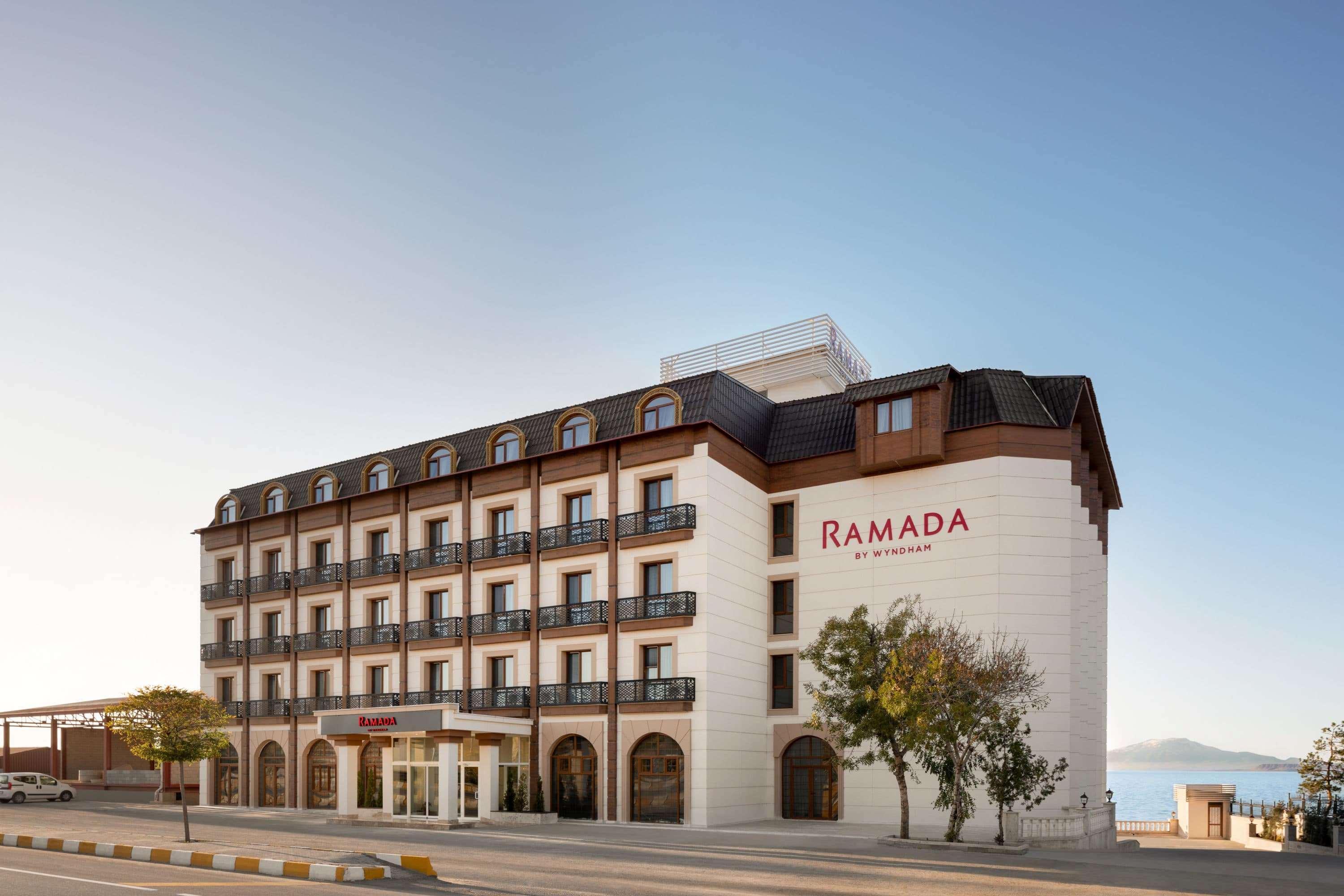 Ramada By Wyndham 4*
